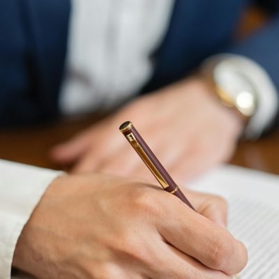 pexels-mikhail-nilov-8730987